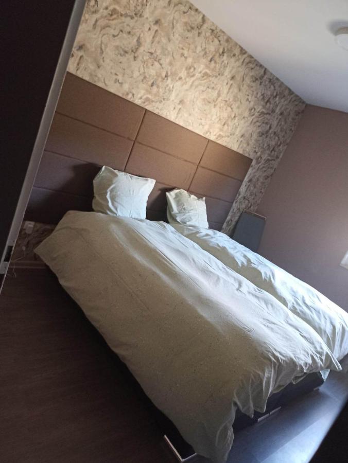 Appartement Gauche Avec Balcon Hargarten-aux-Mines Exteriör bild