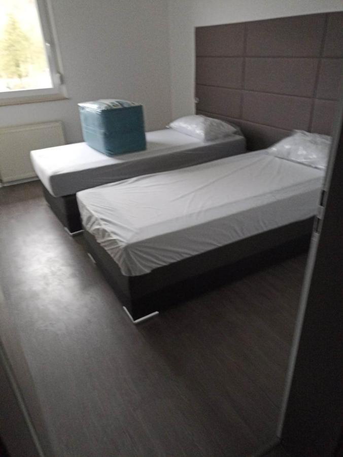 Appartement Gauche Avec Balcon Hargarten-aux-Mines Exteriör bild