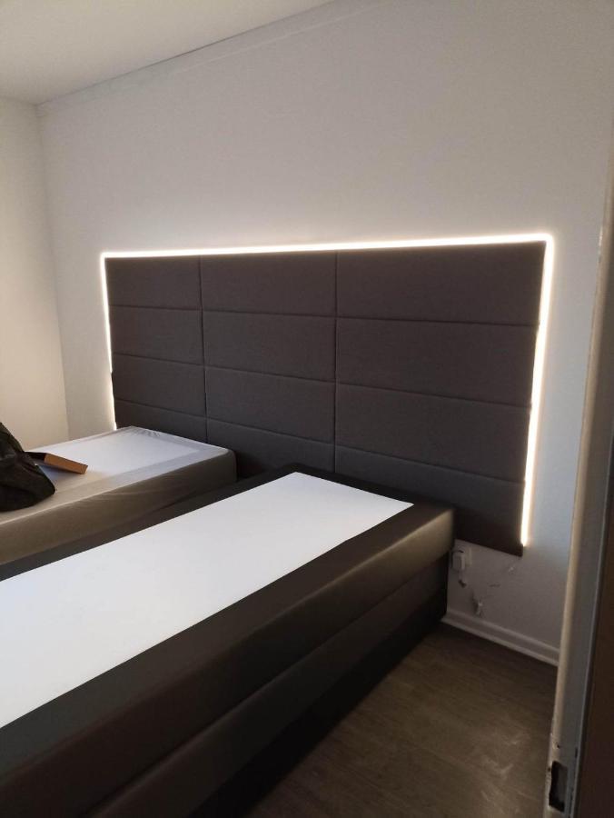 Appartement Gauche Avec Balcon Hargarten-aux-Mines Exteriör bild